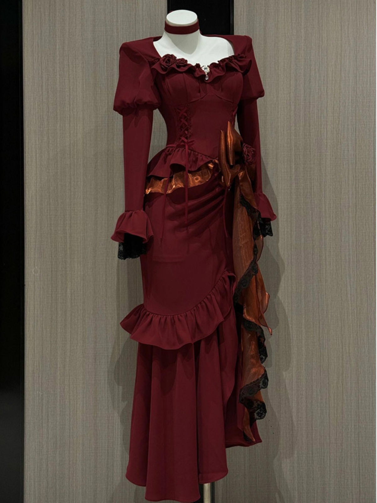 Abito vintage rosso primaveril - French Vintage Floral Midi Dress recensione e prezzo